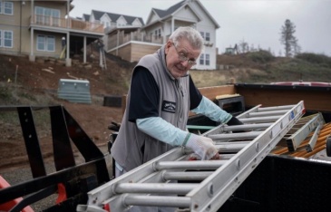 Bi kịch không thể nghỉ hưu của người cao tuổi Mỹ