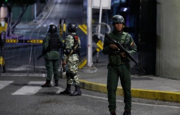 Mỹ đột kích Venezuela, tuyên bố bắt Tổng thống Maduro