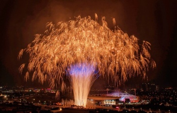 Sống sướng như vua: Ở Việt Nam chưa đầy một tuần, nhà văn Mỹ rời đi trong nuối tiếc