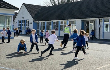 Thị trấn không cho trẻ em dùng smartphone