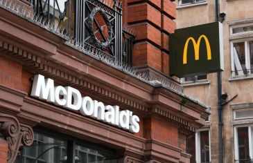 Doanh số McDonald's suy giảm khi nhiều người lo ngại thuế quan