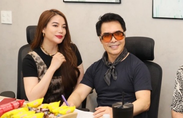 Nghệ sĩ gốc Việt duy nhất được phong tước Hiệp sĩ ở châu Âu