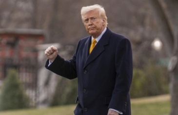Ông Trump 'ra giá' nửa tỷ USD trong cuộc đấu với Harvard