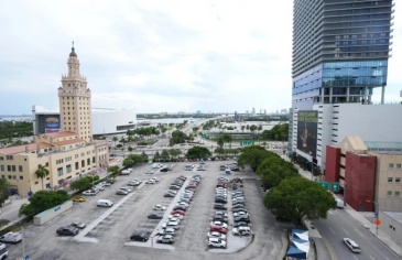 Florida bị phản đối vì cấp đất vàng xây thư viện Tổng thống Trump
