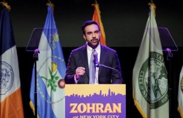 Tân Thị trưởng New York 'tuyên chiến' với ông Trump Tân Thị trưởng New York 'tuyên chiến' với ông Trump