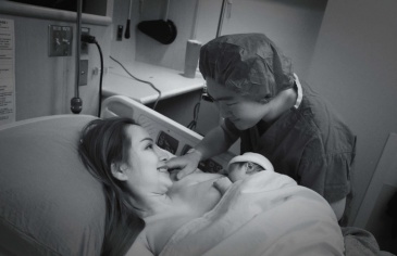 Qua Canada định cư, một người đẹp Việt đón tin mừng ở tuổi 35, nhiều nghệ sĩ chúc phúc