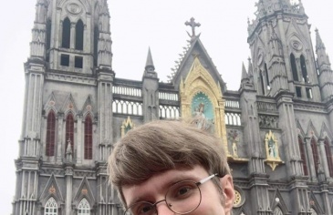 Cô gái Việt 'chốt đơn' chàng trai Nga sau ánh nhìn đầu tiên