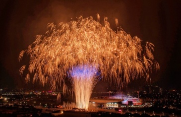 Sống sướng như vua: Ở Việt Nam chưa đầy một tuần, nhà văn Mỹ rời đi trong nuối tiếc