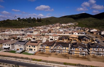 Thu nhập hơn 30.000 USD mỗi tháng mới đủ trả góp mua nhà ở quận Cam Thu nhập hơn 30.000 USD mỗi tháng mới đủ trả góp mua nhà ở quận Cam