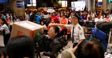 Nỗi lòng Việt Kiều : Mua giúp hàng chính hãng lại mang tiếng mua đắt hơn so với siêu thị Việt