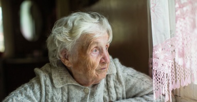 Người già Mỹ gặp nguy hiểm vì sống cô đơn