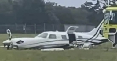 Phi công đổ bệnh, nữ hành khách tự điều khiển máy bay hạ cánh