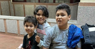 Người mẹ Mỹ kể hành trình đưa hai con chạy loạn khỏi Gaza