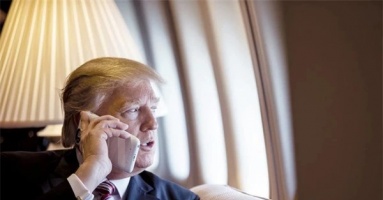 Điện thoại của Donald Trump có gì: Chức năng như iPhone ‘cục gạch’, 1 điểm khác biệt với người thường