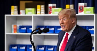 Ông Trump ký sắc lệnh giúp giảm giá thuốc tại Mỹ đến 90%