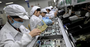 'Những con ốc vít' chặn đường iPhone trở về Mỹ