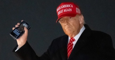 Hình nền điện thoại của ông Trump gây chú ý