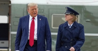 Ông Trump than phiền Mỹ nghỉ lễ quá nhiều