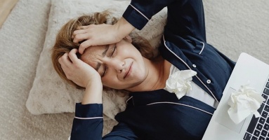 Làm việc từ xa căng thẳng gấp đôi ở văn phòng