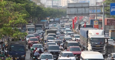 Lo ngại đảo lộn cuộc sống vì cấm xe máy xăng