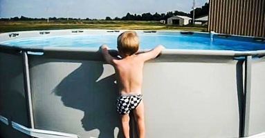 Hơn 5,2 triệu hồ bơi nổi bị thu hồi tại Mỹ và Canada sau 9 vụ đuối nước