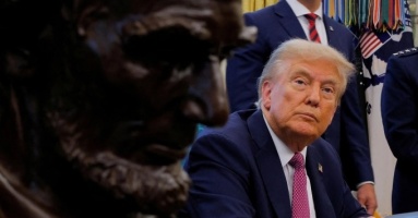 Ông Trump ký sắc lệnh miễn thuế cho một số hàng hóa