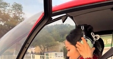 Lái máy bay về quê tránh tắc đường