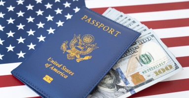 MỸ CÓ THỂ YÊU CẦU DU KHÁCH PHẢI NỘP TIỀN ĐẶT CỌC ĐẾN $15,000 KHI XIN VISA DU LỊCH