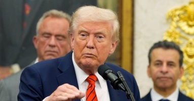 Ông Trump tuyên bố áp thêm thuế 100% với Trung Quốc