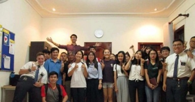 'Duyên nợ' Việt Nam của chàng trai Mỹ bị bỏ rơi