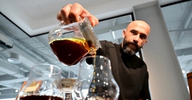 Tách cà phê gần 1.000 USD ở Dubai