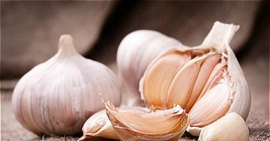 Chi 353 tỉ/tháng ăn tỏi nhập khẩu, vì sao người Việt chuộng tỏi Trung Quốc? Chi 353 tỉ/tháng ăn tỏi nhập khẩu, vì sao người Việt chuộng tỏi Trung Quốc?