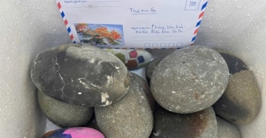 Du khách trả lại 14 kg đá cuội lấy từ Cô Tô 10 năm trước Du khách trả lại 14 kg đá cuội lấy từ Cô Tô 10 năm trước