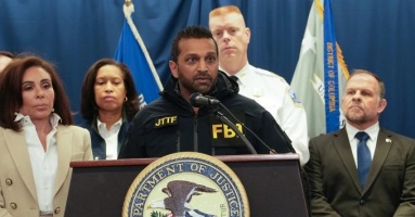 Mỹ ngừng tiếp nhận người nhập cư Afghanistan sau vụ vệ binh bị bắn Mỹ ngừng tiếp nhận người nhập cư Afghanistan sau vụ vệ binh bị bắn