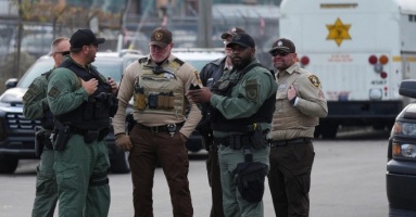 Mỹ rà soát lại toàn bộ thẻ xanh cấp cho người nhập cư từ 19 nước Mỹ rà soát lại toàn bộ thẻ xanh cấp cho người nhập cư từ 19 nước