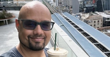 Mất hết bạn bè khi kiếm được một triệu USD Mất hết bạn bè khi kiếm được một triệu USD