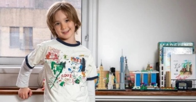 Bố mẹ cho con 7 tuổi du lịch qua 7 châu lục