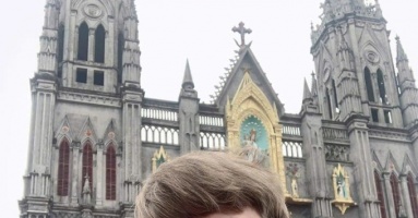 Cô gái Việt 'chốt đơn' chàng trai Nga sau ánh nhìn đầu tiên Cô gái Việt 'chốt đơn' chàng trai Nga sau ánh nhìn đầu tiên