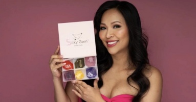 Người phụ nữ gốc Việt kiếm 9 triệu USD nhờ món quà vặt tuổi thơ Người phụ nữ gốc Việt kiếm 9 triệu USD nhờ món quà vặt tuổi thơ