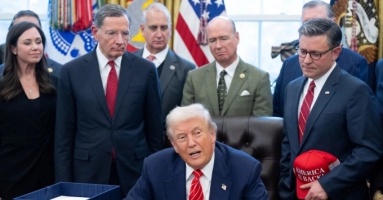 Ông Trump: Nước Mỹ đã bước vào 'nền kinh tế Trump' Ông Trump: Nước Mỹ đã bước vào 'nền kinh tế Trump'