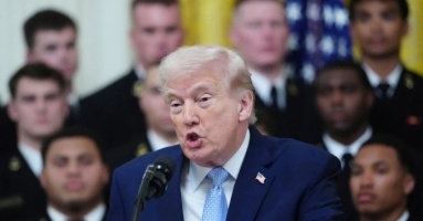 Ông Trump: NATO 'hèn nhát' Ông Trump: NATO 'hèn nhát'