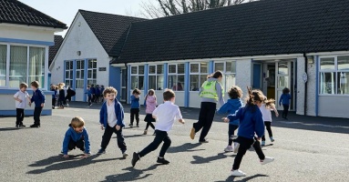 Thị trấn không cho trẻ em dùng smartphone Thị trấn không cho trẻ em dùng smartphone