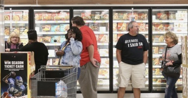 Nhiều người Mỹ thắt chặt chi tiêu vì lạm phát Nhiều người Mỹ thắt chặt chi tiêu vì lạm phát