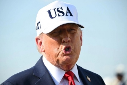 Ông Trump 'không hài lòng' về cuộc điện đàm với ông Putin