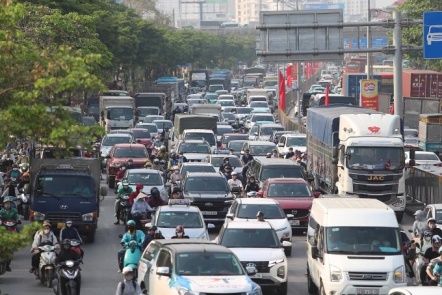 Lo ngại đảo lộn cuộc sống vì cấm xe máy xăng Lo ngại đảo lộn cuộc sống vì cấm xe máy xăng