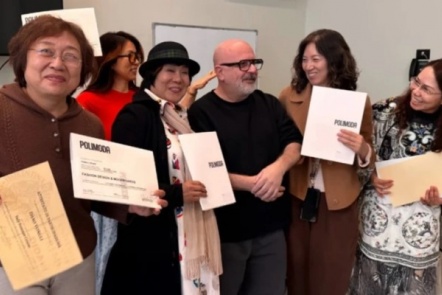 Những U70 chi hàng nghìn USD đi du học