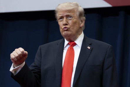 Ông Trump tuyên bố chiến sự với Iran 'đã chấm dứt'